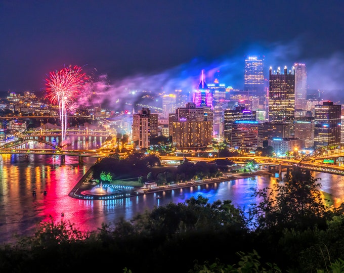 Pittsburgh Fireworks Dustin McGrew Photography