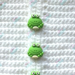 6 Freddie the Frog Buttons 17.5 x 19mm - Betsy Bear & Friends Collection/Essential Buttons-Unique, Designer, Original, Novelty,Cute,Washable