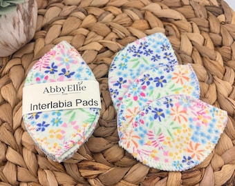 Interlabiale kompressen - ILP's in de vorm van bloembladen, verrassingsafdrukken - verpakking van 12 herbruikbare, wasbare interlabiakompressen van 100% katoenflanel