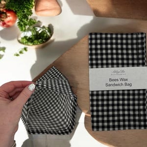 Beeswax Sandwich Bag Pouch | Reusable Food Wraps | Food Storage | Green Living | Eco Friendly Kitchen | Sustainable Home |Great Gifts