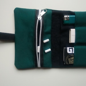 Porta tabacco verde scuro, porta tabacco verde, porta tabacco con molti scomparti, porta tabacco con elastico, porta tabacco in tessuto di cotone