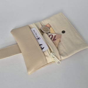 Monedero de piel sintética color crema, monedero de piel sintética, monedero pequeño de piel sintética, monedero de piel sintética color crema, monedero con cierre a presión
