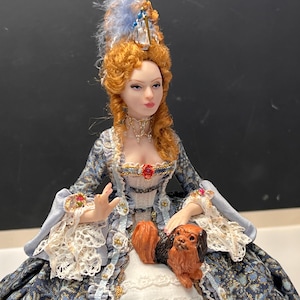 Habillage visuel pour mini-poupée 1:12 en toute simplicité MARLOWE ~ PERRUQUE UNIQUEMENT ~ Tutoriel par Dana Burton - Miniature Art Dolls