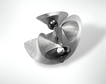 VOLUME Dress Up Your Outerwear with this Statement Brooch from the SOUND Collection with Recycled Record Vinyl and Simulated Pearls