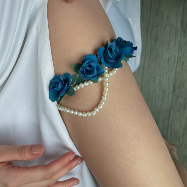 De "Camille" | Aangepaste bruids Kousenband | Vintage bruiloft kousenband | Uniek Iets Blauw | Kouseband houden | Pearl String Ombre Blue Rose Kousenband