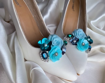 Clips para zapatos hechos a mano en Oyster Bay / Alfiler floral para zapatos de novia / Accesorio para tacones azules / Broche floral / Regalo de boda para dama de honor