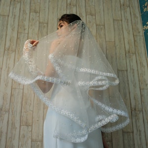 Pearl Flora Blusher Tulle Veil with Lace Edging | Floral Lace Ivory Bridal Veil| Vintage Blusher Style Veil | Short Lacey White Wedding Veil