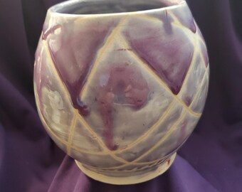 Purple lines vase (help me name this one!)