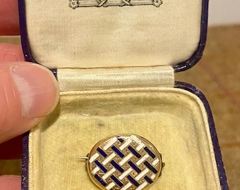 Antike Trauerbrosche mit Haaren in Vintage Schmuckbox. Antike Emaille Trauer Haar Brosche. Viktorianische / georgische Ära Trauerschmuck