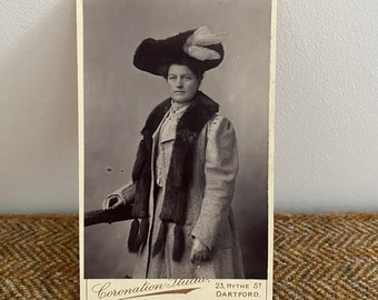 Photo ancienne de femme Belle Tenue de ville  1916