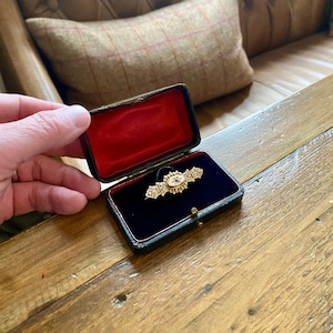 Vintage Jewelry Box. Antique Jewellery Box. Vintage Brooch Box. Jewellers Shop Display case