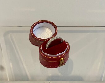 ビクトリア朝様式の指輪ケース。ヴィンテージスタイルのジュエリー