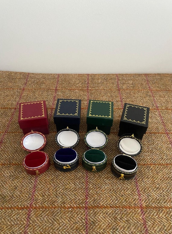 Vintage Style Ring Victorian Style Jewellery Box to Display a