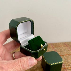 Vintage Style Earrings Box. New Green Leatherette Antique style jewellery box. Beautiful Jewelry Box for Earrings