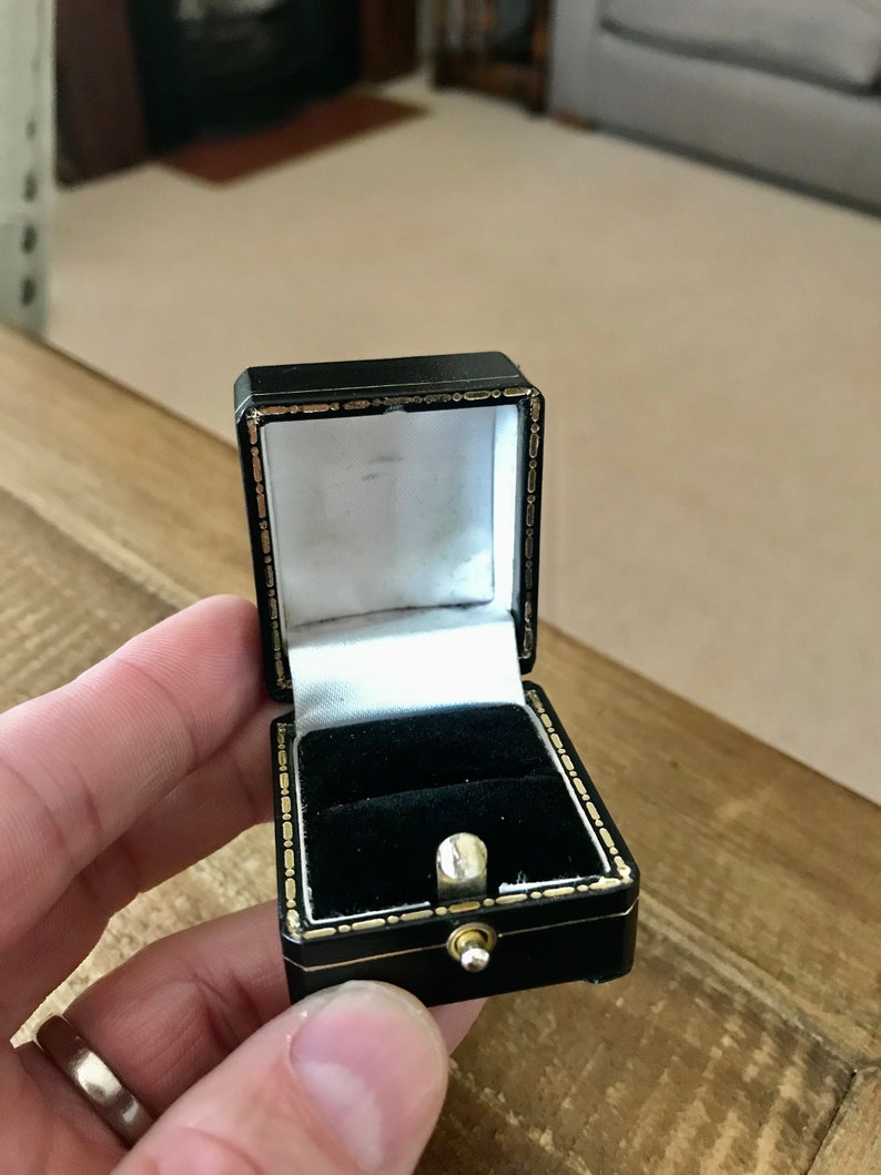 vintage ring case