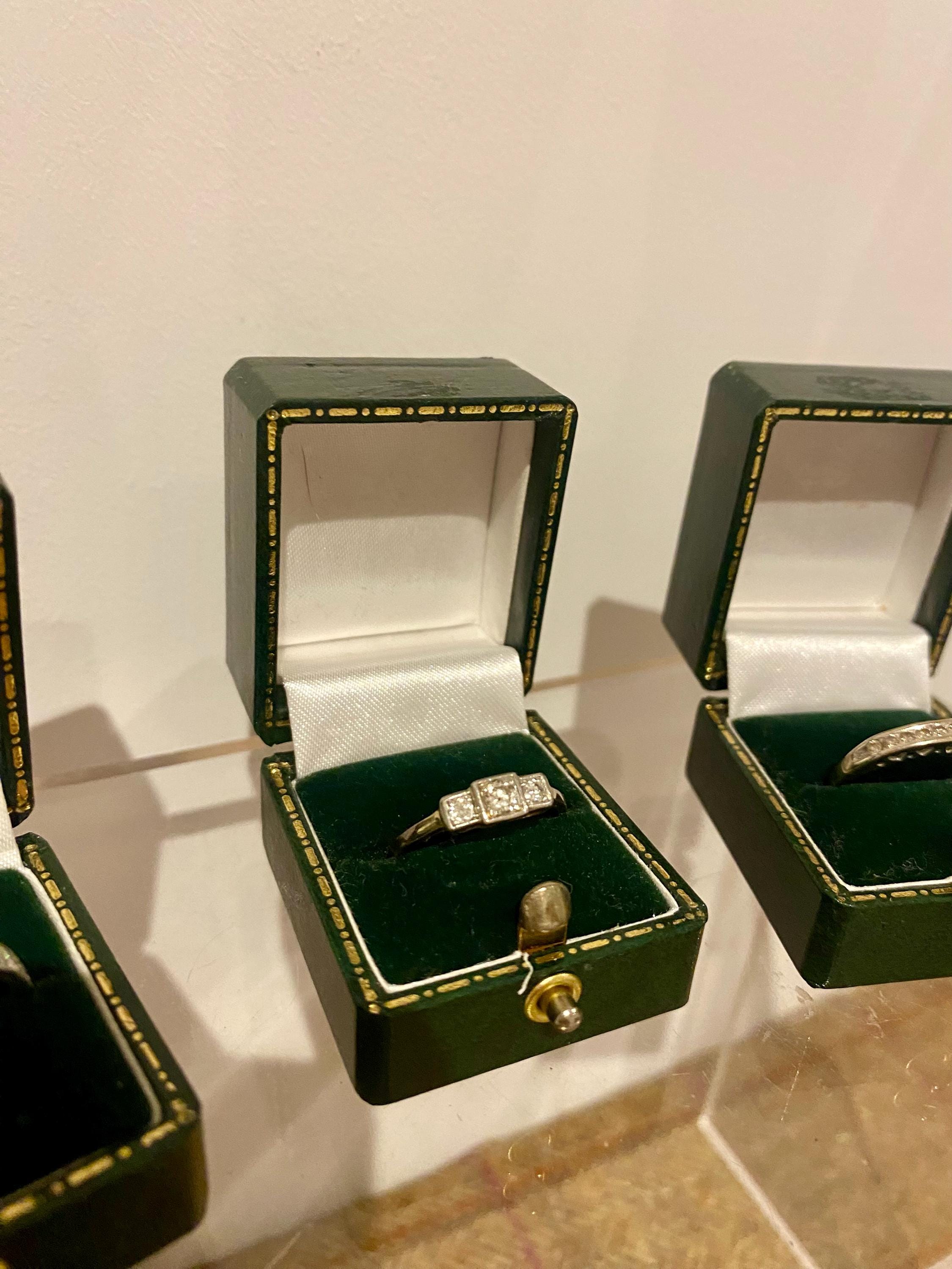 アンティーク リングケース 3点セット Amazon｜MUUJEE 刻印入り3スロット 木製リングボックス - 2.25 x 2 x 2