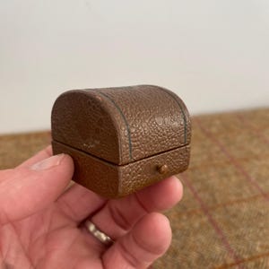 Wunderschöne Vintage Ringschatulle. Vintage Schmuckschatulle. Antikes Schmuckkästchen.