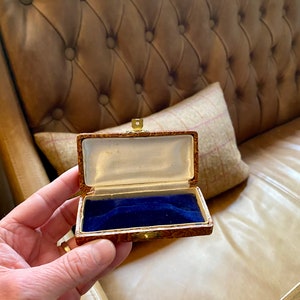 Vintage Jewelry Box. Antique Jewellery Box. Vintage Brooch Box. Jewellers Shop Display case