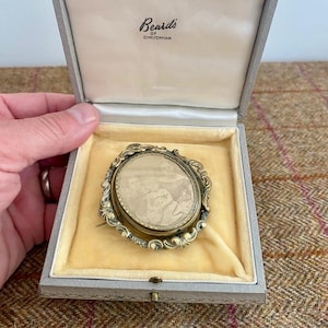 Antique Double sided Mourning Brooch in Vintage Jewellery Box. Victorian photo Mourning Brooch