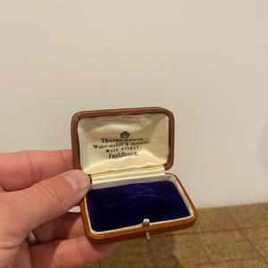 Wonderful Vintage Jewelry Box for a brooch. Antique Jewellery Box. Vintage Brooch Box. Scottish Jewellers Shop Display case