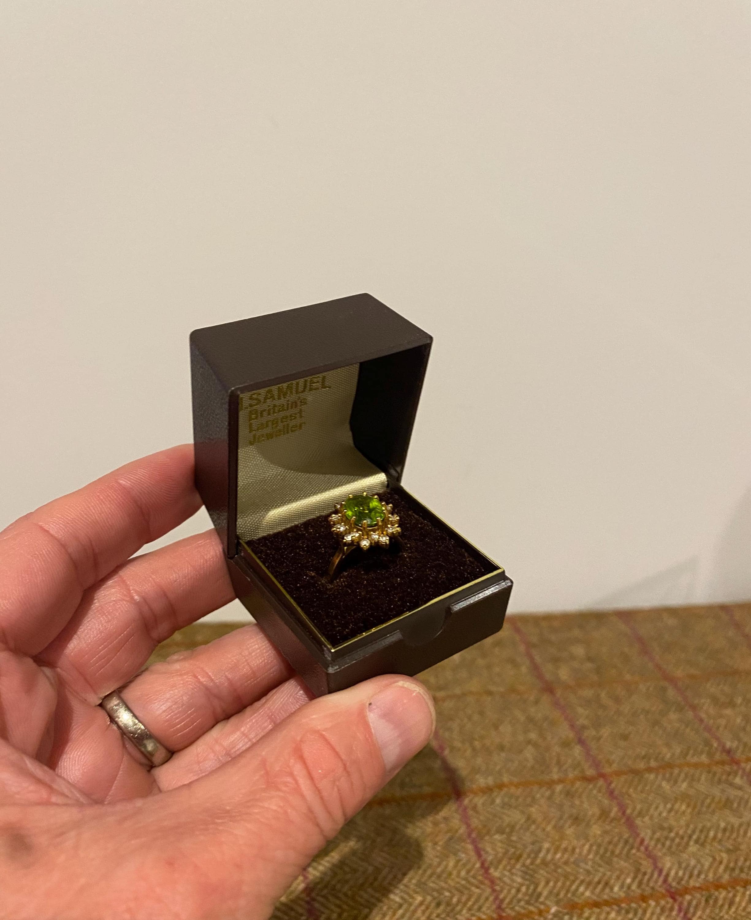 H Samuel Ring Box UK