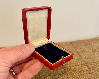 Vintage Jewellery Box. Antique Jewelry Box. Watch Fob Medal case. Pendant box