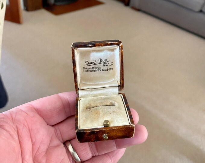 Vintage Ring Box. Vintage Jewellery Box. Antique Jewelry Box. Antique