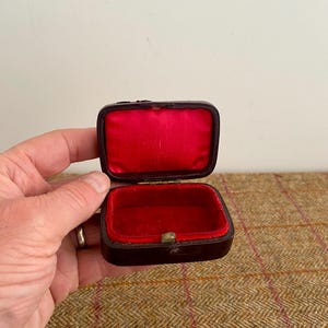 Small Vintage Leather Jewellery Box. Antique Jewelry Box