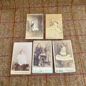 Antique CDV photographs. 5 x Original Photos of Victorian Children & babies. Carte De Visite with fashion interest.