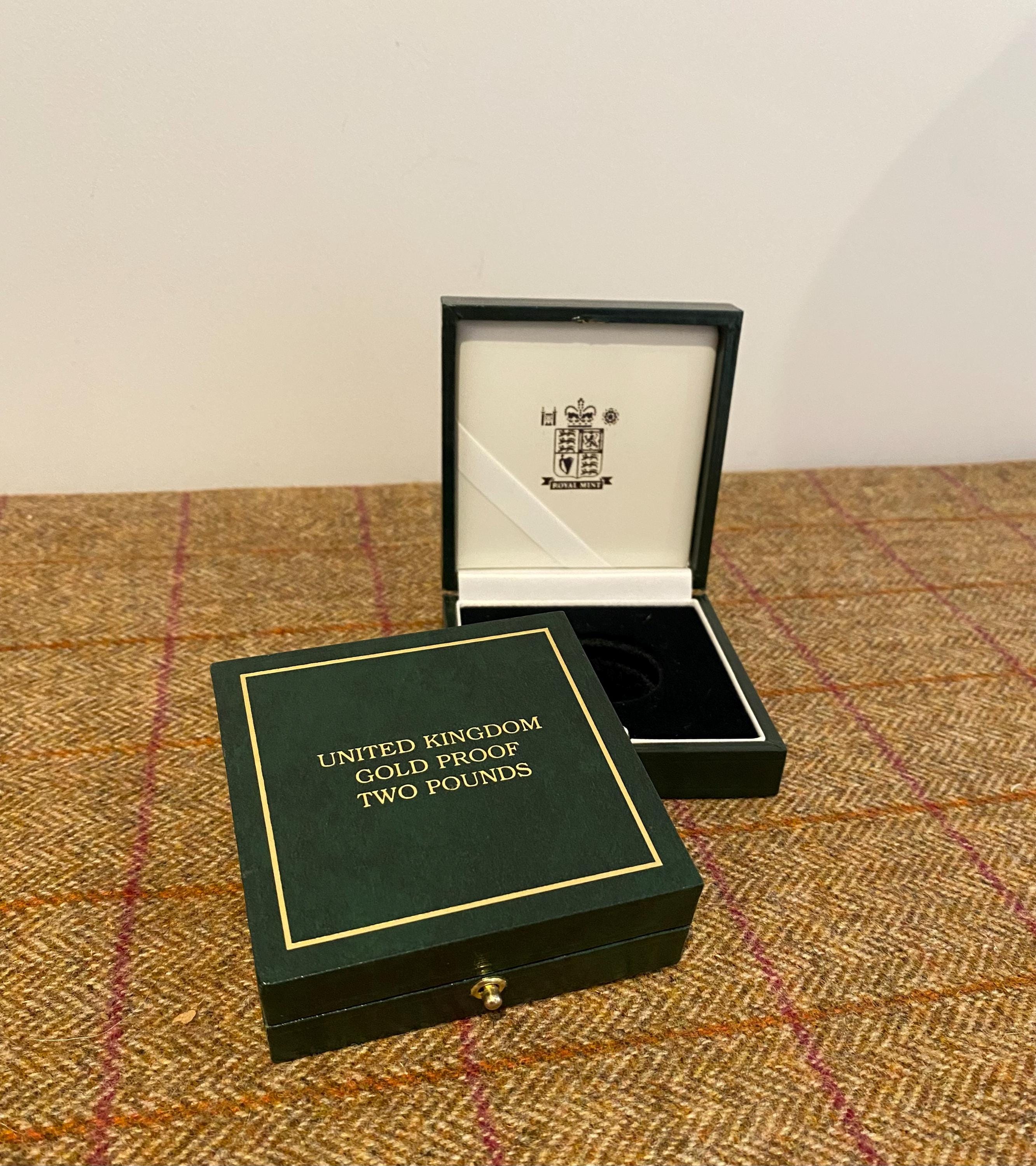 ゴールドプルーフ2ポンドコインボックス。日付なし。ロイヤルミントコインケース。コインなし - Etsy 日本