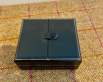 Vintage Style Jewelry Box. Double Door Antique Style Jewellery box