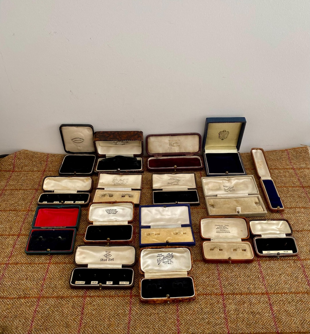 アンティークジュエリーボックスの大量コレクション。ヴィンテージ