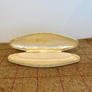 Unusually Shaped Vintage Necklace Box. Vintage Jewellery Box. Elizabethan Pearl Necklace Box. Retro Jewelry Box