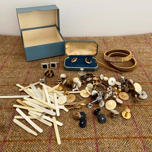 Large Collection of Vintage Gents Accessories in vintage Jewellery box for resale or collection. Cufflinks, shirt studs, tie bar etc