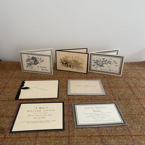 Coleção de cartões funerários antigos In Memoriam. Cartões de lembrança para anunciar a morte de membros da família. Cartões de luto vitorianos e posteriores
