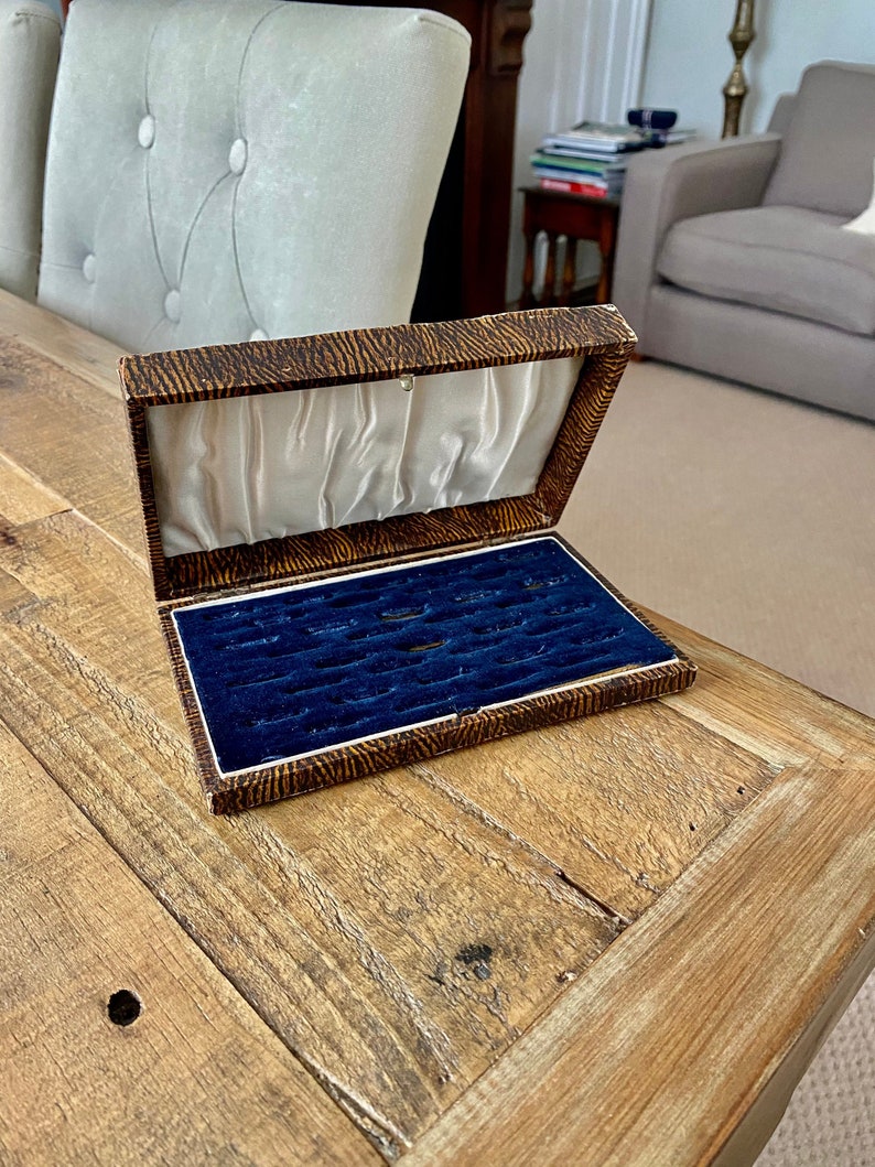 antique multi ring box