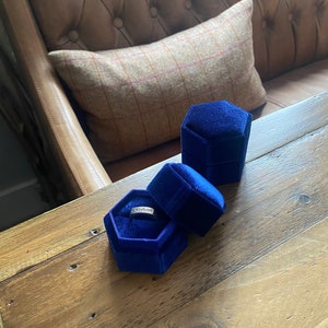 Beautiful Velvet Ring box. Wedding / Engagement / Proposal Ring Box