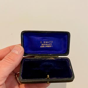 Vintage Jewelry Box. Antique Jewellery Box. Vintage Brooch Box. Jewellers Shop Display case