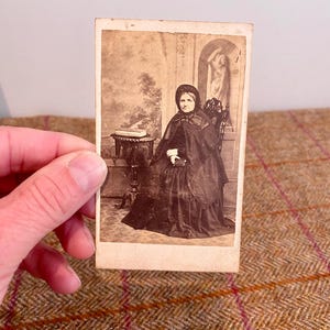 Antique CDV photograph of Victorian Woman in Mourning Dress with veil. Collectable Carte De Visite with fashion interest