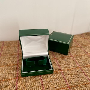 Leatherette Watch Box. Jewellery Box for a watch.