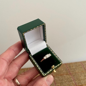 Vintage Style Ring Box. Antique Style Jewellery Box for a Wedding Band or Engagement Ring. Green Leatherette Jewelry box