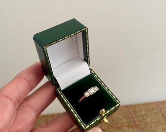 Vintage Style Ring Box. Antique Style Jewellery Box for a Wedding Band or Engagement Ring. Green Leatherette Jewelry box