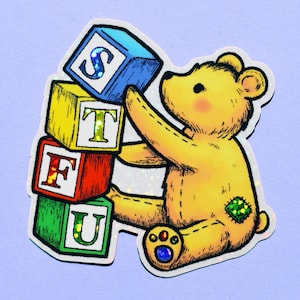 Glitzernder Swear Bear Aufkleber - STFU Teddybär, Buchstabenblöcke, Kidcore