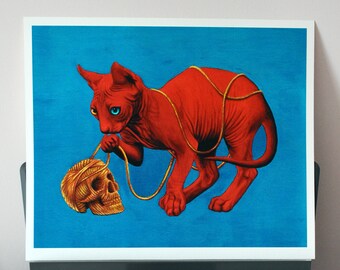 Konsttryck med dödskalle och sphynxkatt: Gicléetryck i begränsad upplaga (53 x 42 cm)