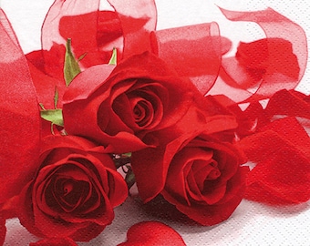 Servietten Papier 33x33cm 3-lagig rote Rosen mit Herz 20 Stück
