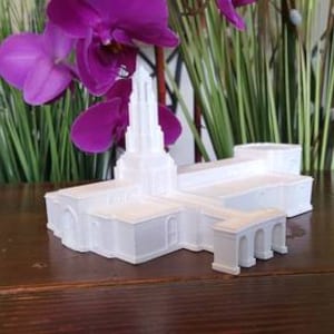 Redlands California Temple Replica Statue