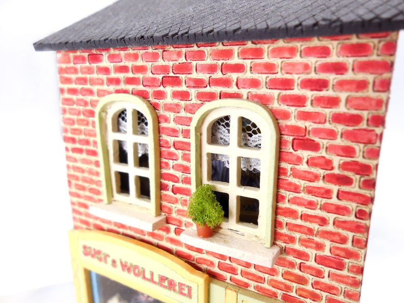 Susis Wollerei Kit Dollhouse en mini-échelle image 4