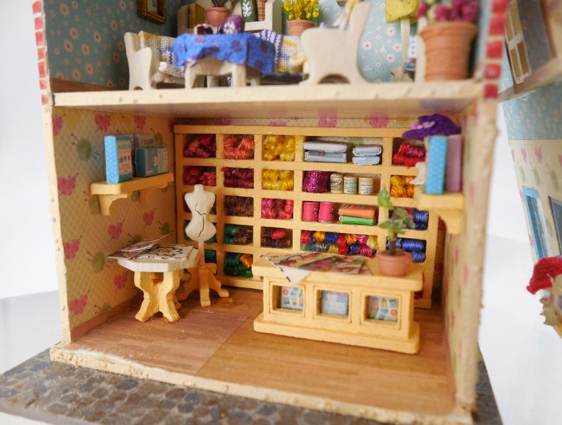 Susis Wollerei Kit Dollhouse en mini-échelle image 6