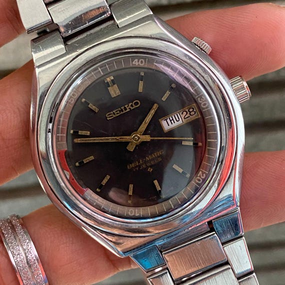 Montre Seiko Bell-Matic Vintage 4006-6089 - Cadran Noir, Boîtier Or - Alarme Jour/date 17 Bijoux - 1975