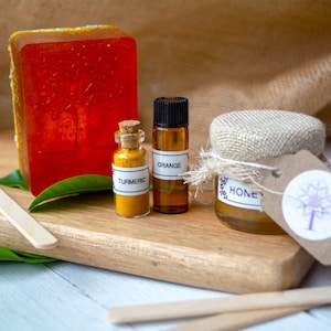 Starman Kit- Eco Friendly Soap Making Kit Sweet Orange, Honey, Turmeric Powder (Clear Base) - SLS/SLES Free. Cruelty free Gift Ideas.